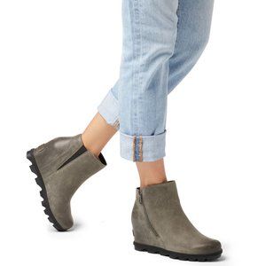 sorel grey wedge boot